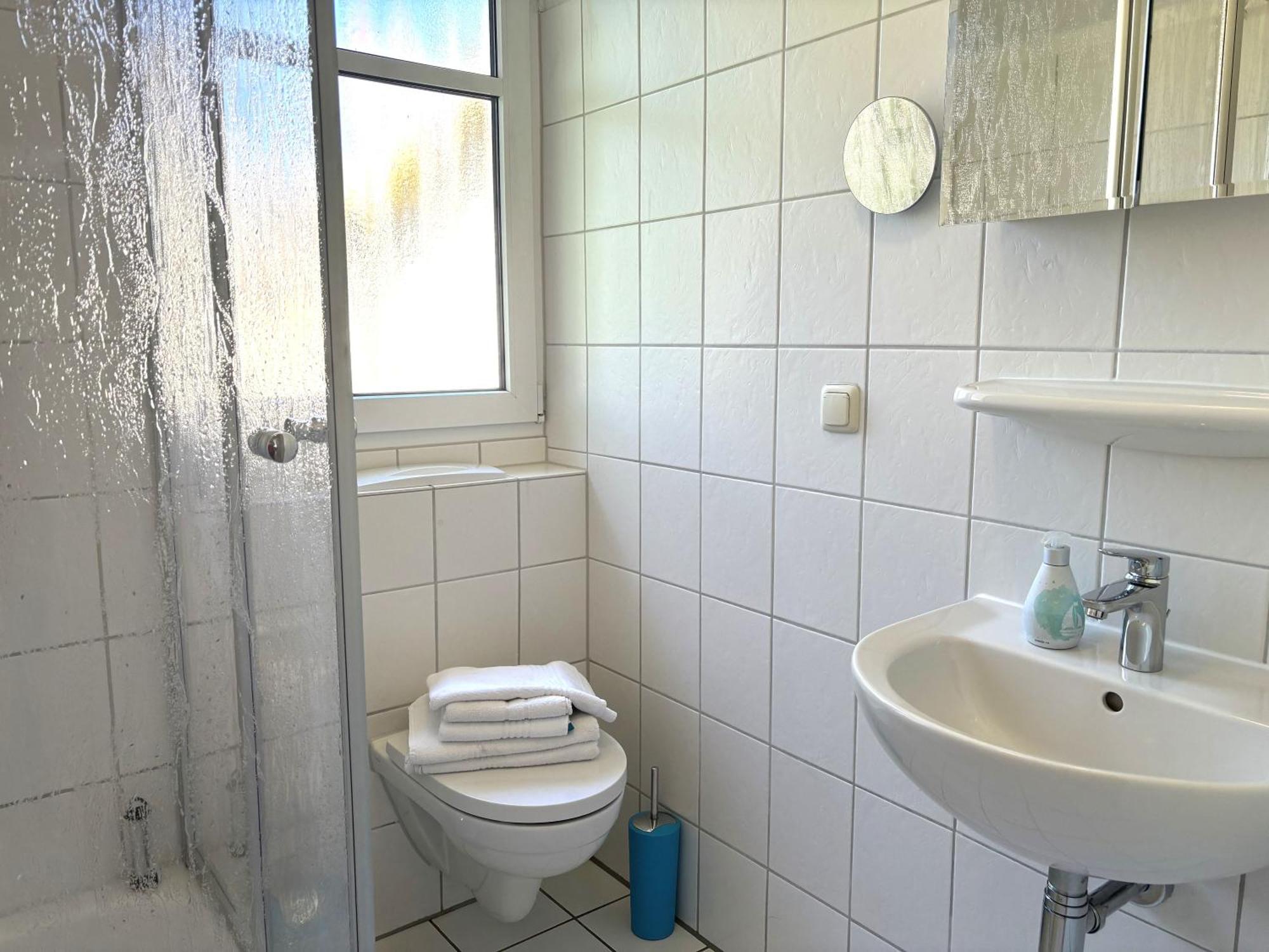 Haus Oie Idyll Mit Balkon 10 Minuten Zum Strand Zinnowitz Bagian luar foto
